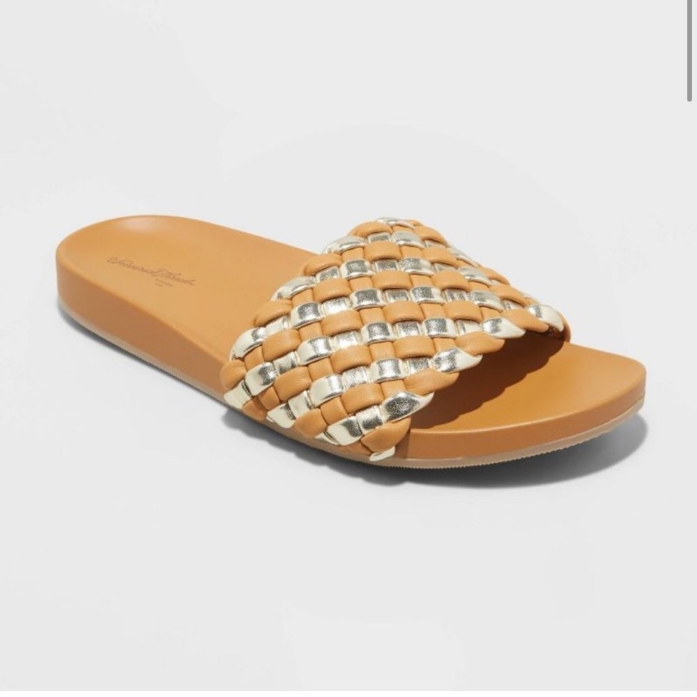Universal Thread Tan and Silver Woven Sandals